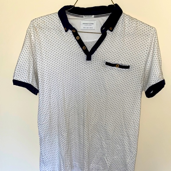 Men’s White and Navy Blue Shirt - Picture 2 of 3